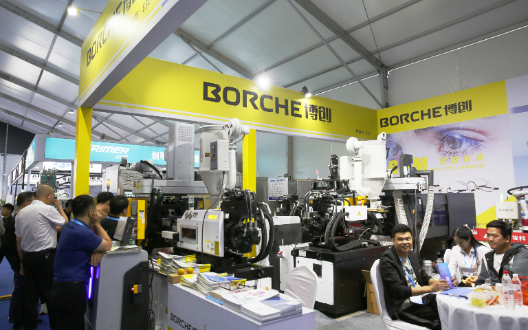 震撼！博創攜三臺眼鏡專用注塑機亮相臺州國際眼鏡展，快來瞧一瞧